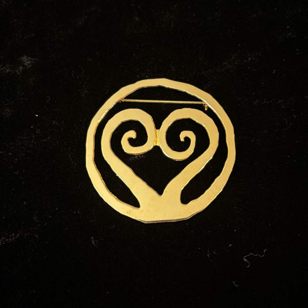 Virginia Metalcrafters Primitive Heart Pin